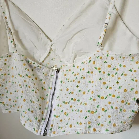 EUC LIKE NEW SHEIN DITSY FLORAL CROPPED BRALETTE TANK TOP SIZE LARGE - Picture 6 of 10